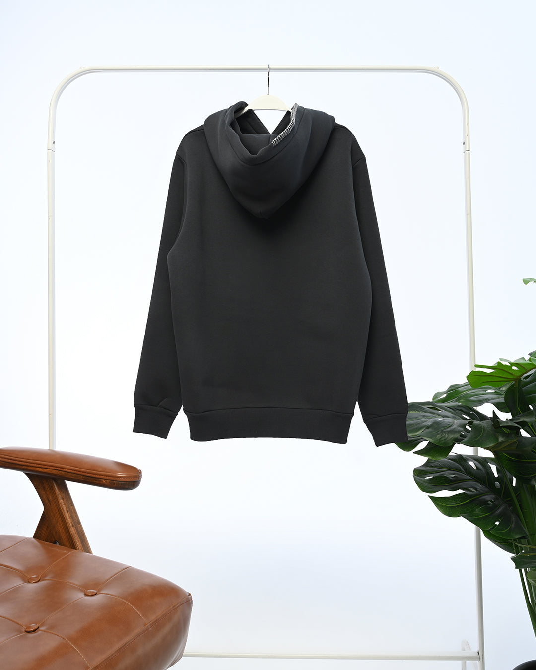 Sudadera con capucha negra lavada rosa!