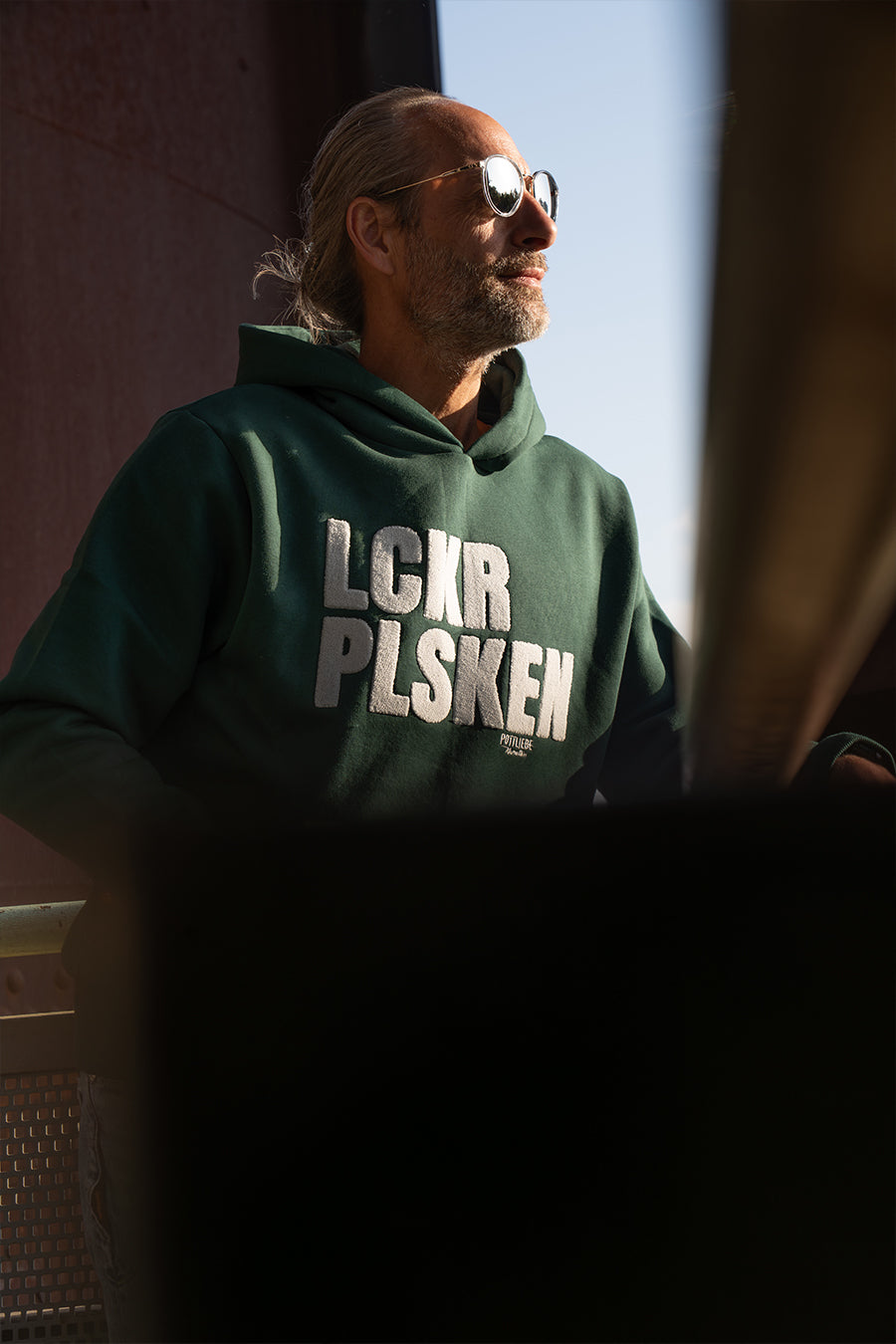 Hoodie "LCKR PLSKEN" Bottle Green