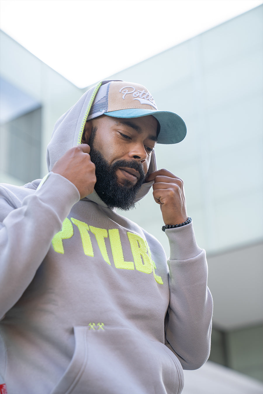 Hoodie "PTTLBE" Grau / Neon-Gelb