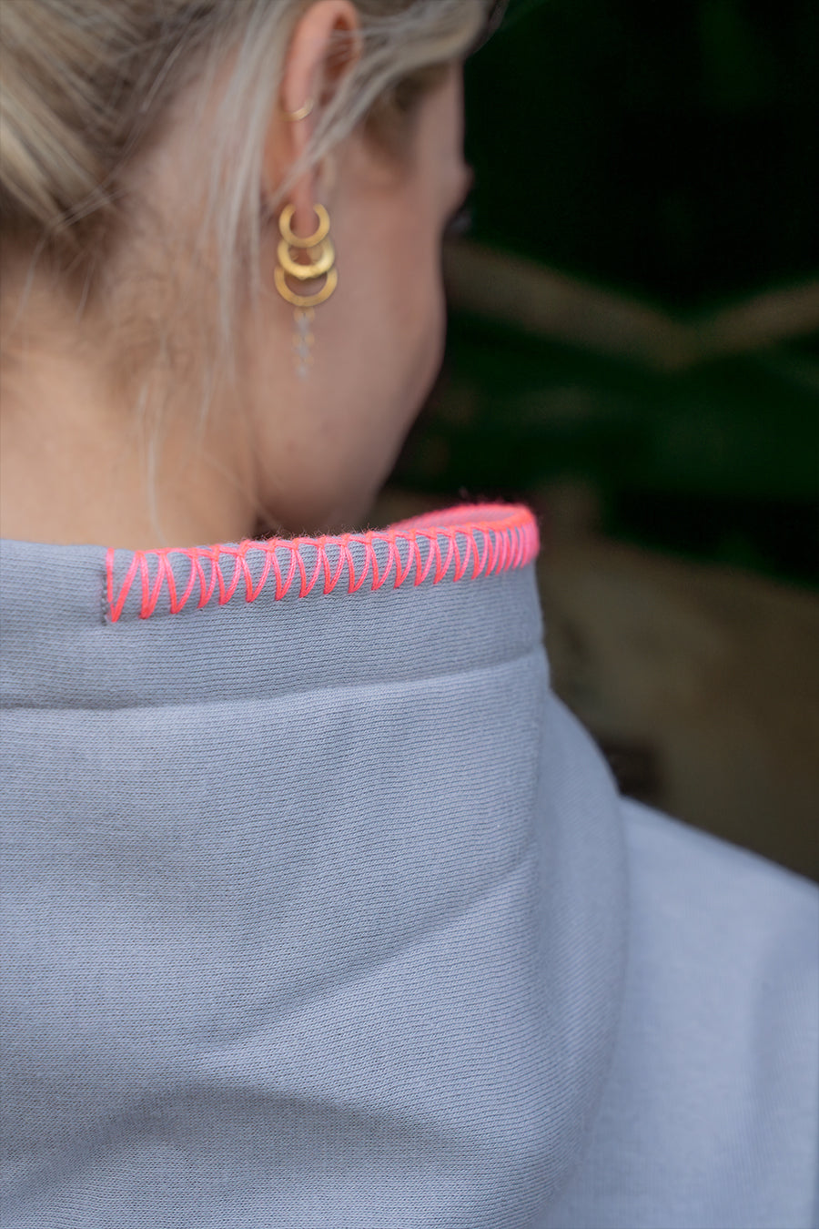 Hoodie "PTTLBE" Grau / Neon-Pink