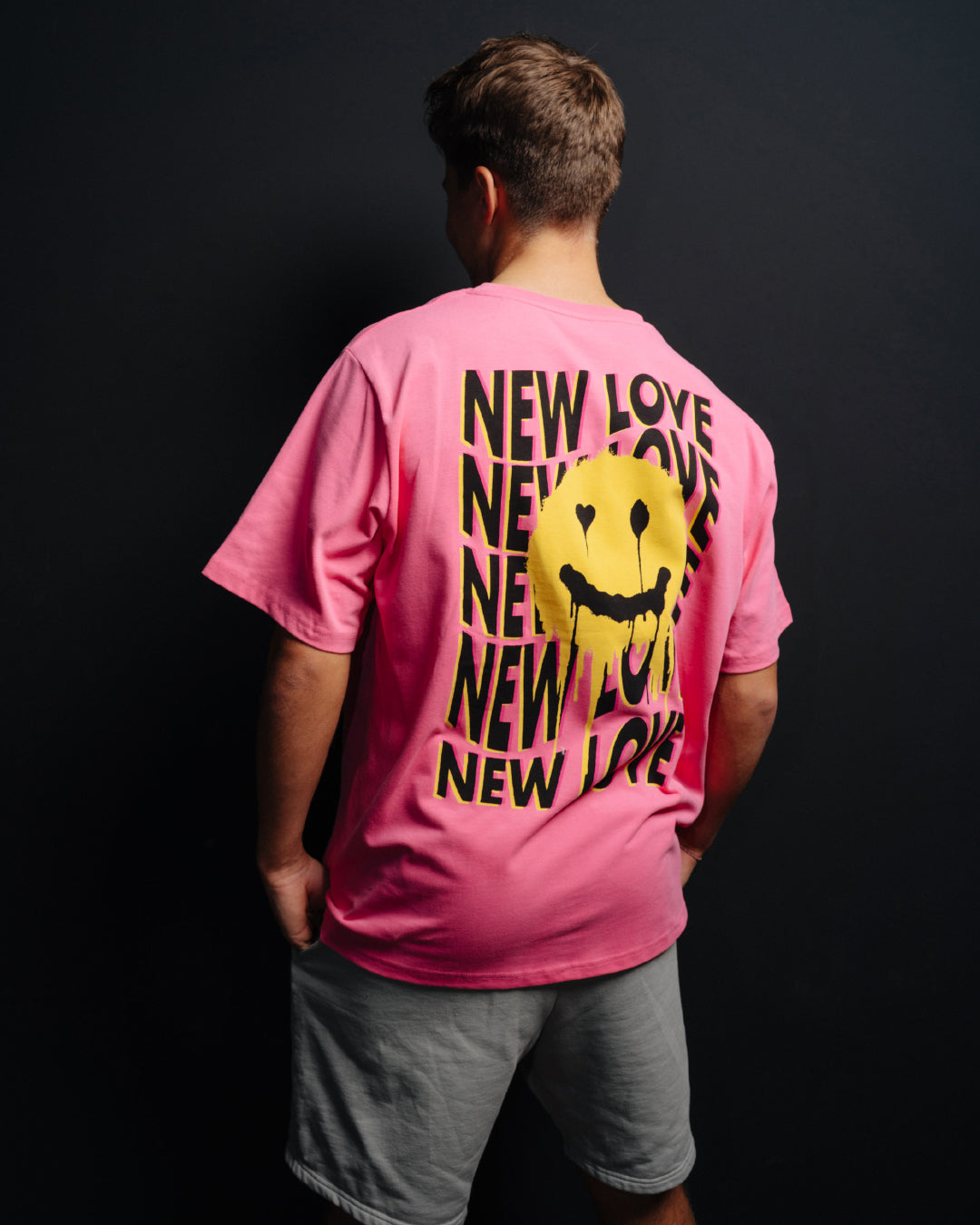 Smiley de camisa rosa extragrande