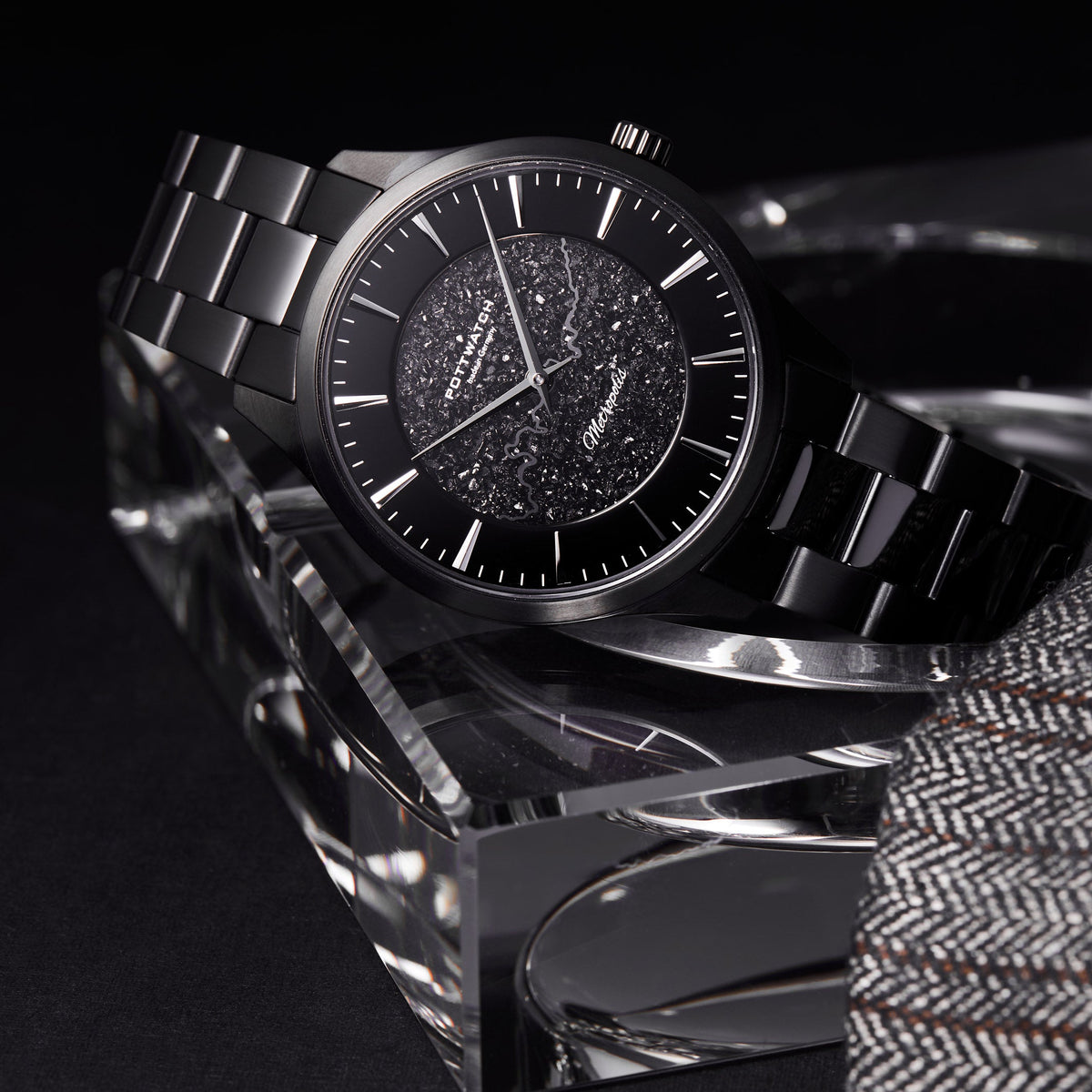 Armbanduhr Metropolis 42 schwarz