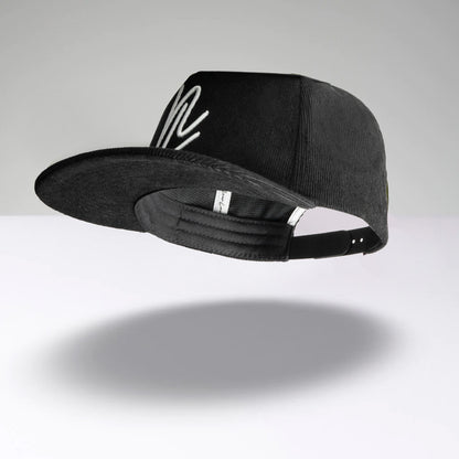Snapback NEWLOVE - Cordón Negro 