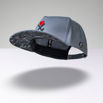 Gorra snapback color carbón y corazón - Gris 